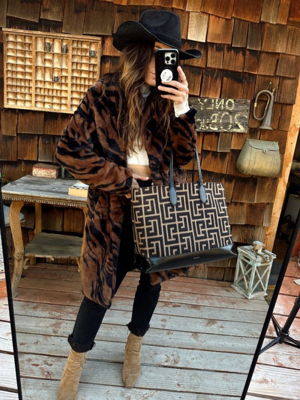 12th Tribe Sienna Brown Tiger Faux Fur Coat Size MM